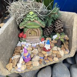 Gnome/Gnome Garden/ Garden Decor/ Home Decor/ Secret Hiding Place/ Gift For Him Or Her/ Christmas Gift/ Unique Gifts