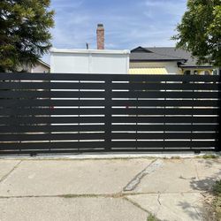 Gate