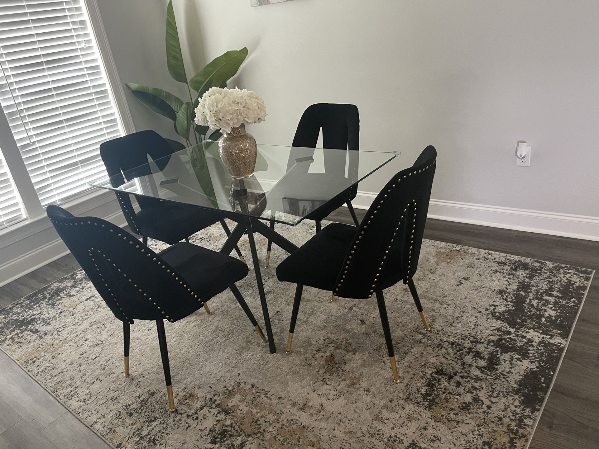 Dining Table Set