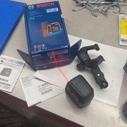 Bosch Self-leveling Cross-line Laser Level GLL30