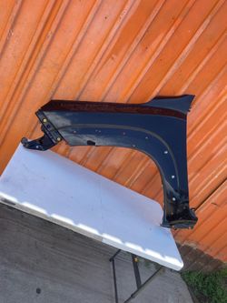 Front Fender Nissan frontier left driving side OEM  2022-2023-2024