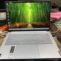 Lenovo I7 12th Gen 1tb Hdd M.2 16gb Ram Touchscreen Laptop