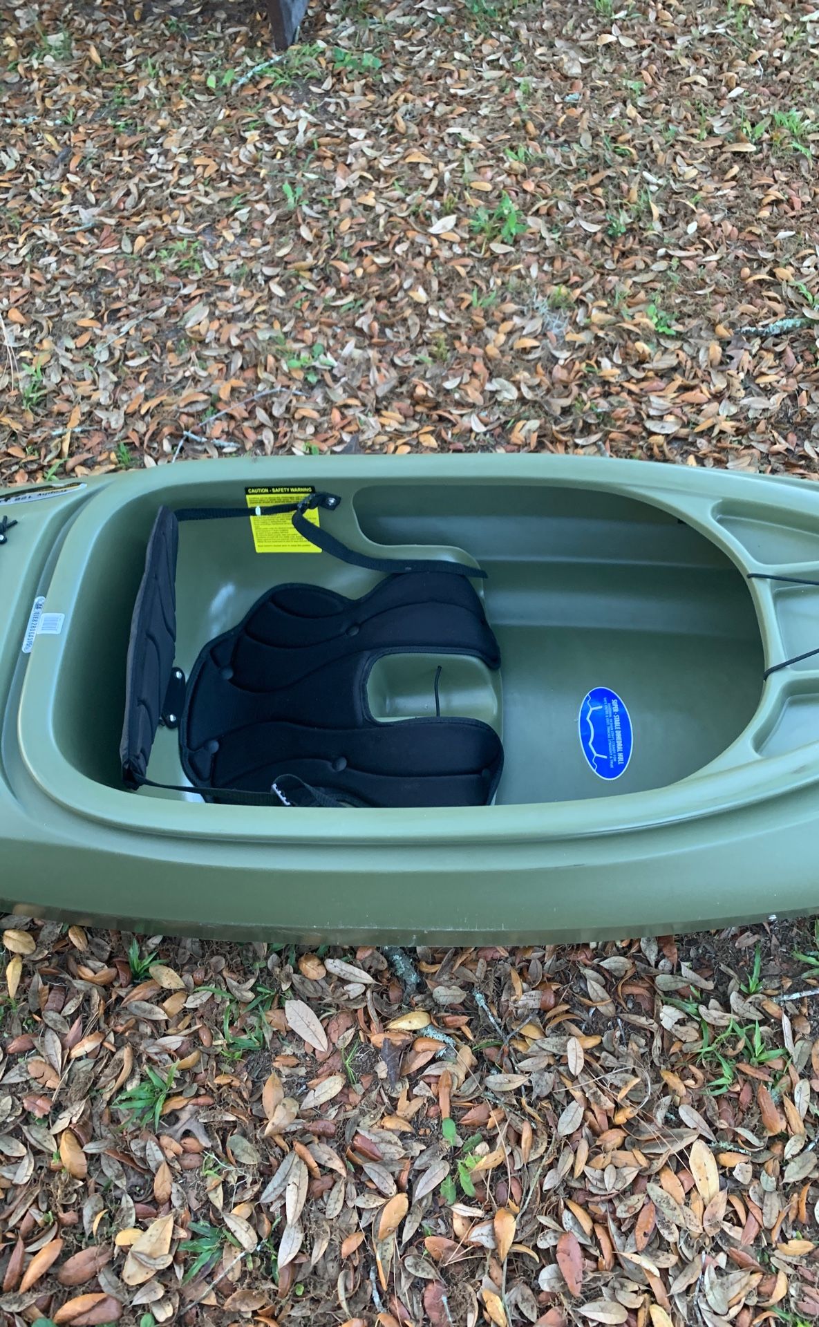 Future Beach Trophy 126 DLX Angler Kayak with Aquaglide Cruise 240