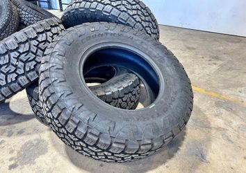 LIKE NEW 4 35” Toyo AT3 Tires 35x12.50R18LT 99% Tread