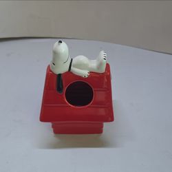 Snoopy on Doghouse Ceramic Figurine Holder