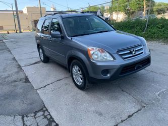 2005 honda crv con 135 mil millas