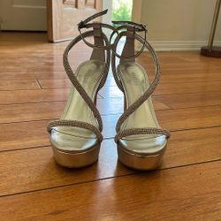 GUESS Silver Heels, Women’s 7