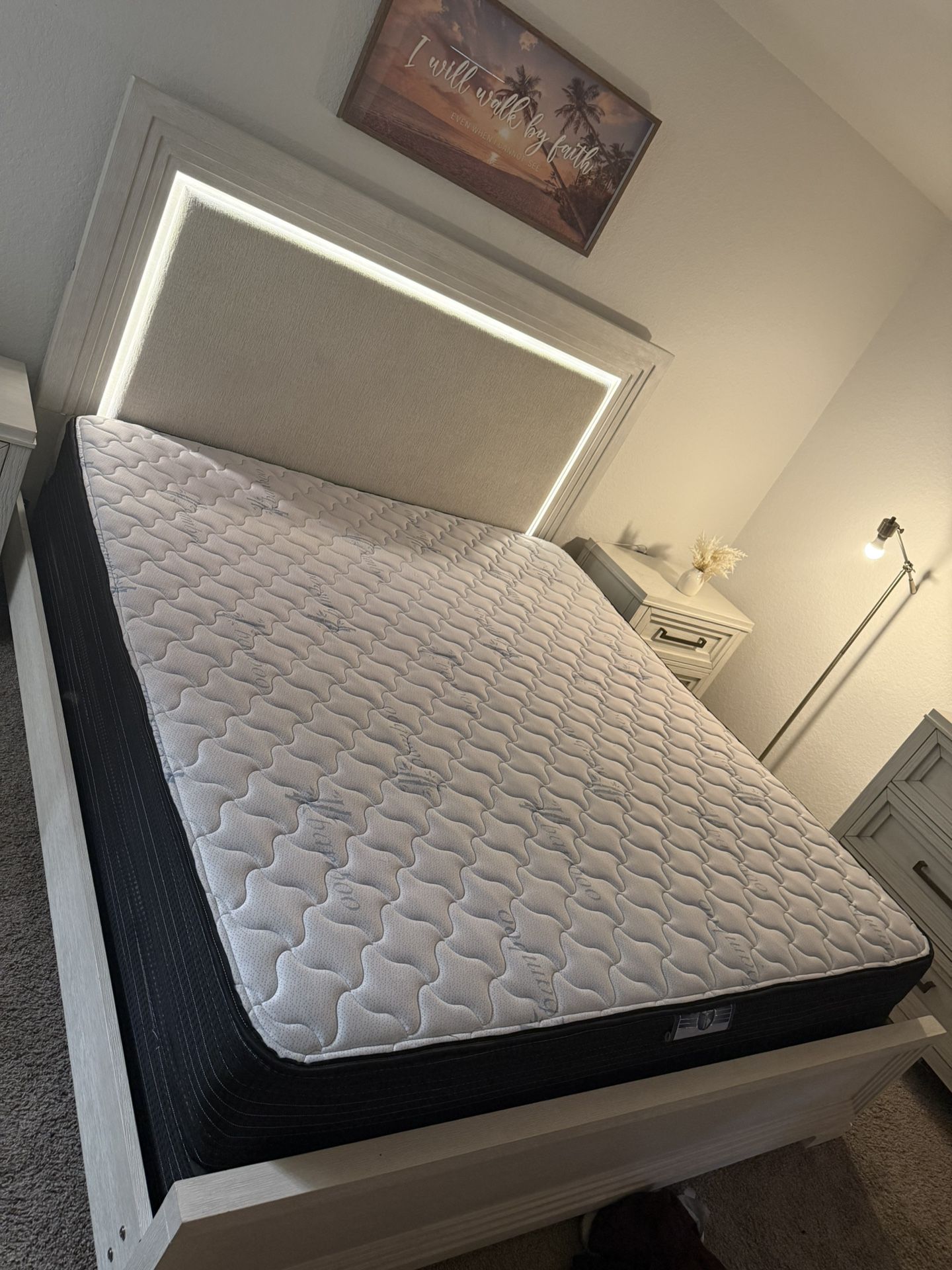 Bedroom set King Bed, 2 night stand,dresser for sale