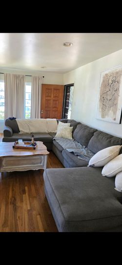 FREE COUCHES