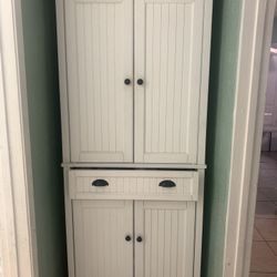 Kitchen Pantry Cabinet 
