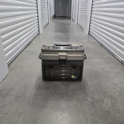 New Plano Guide Series Tackle Box