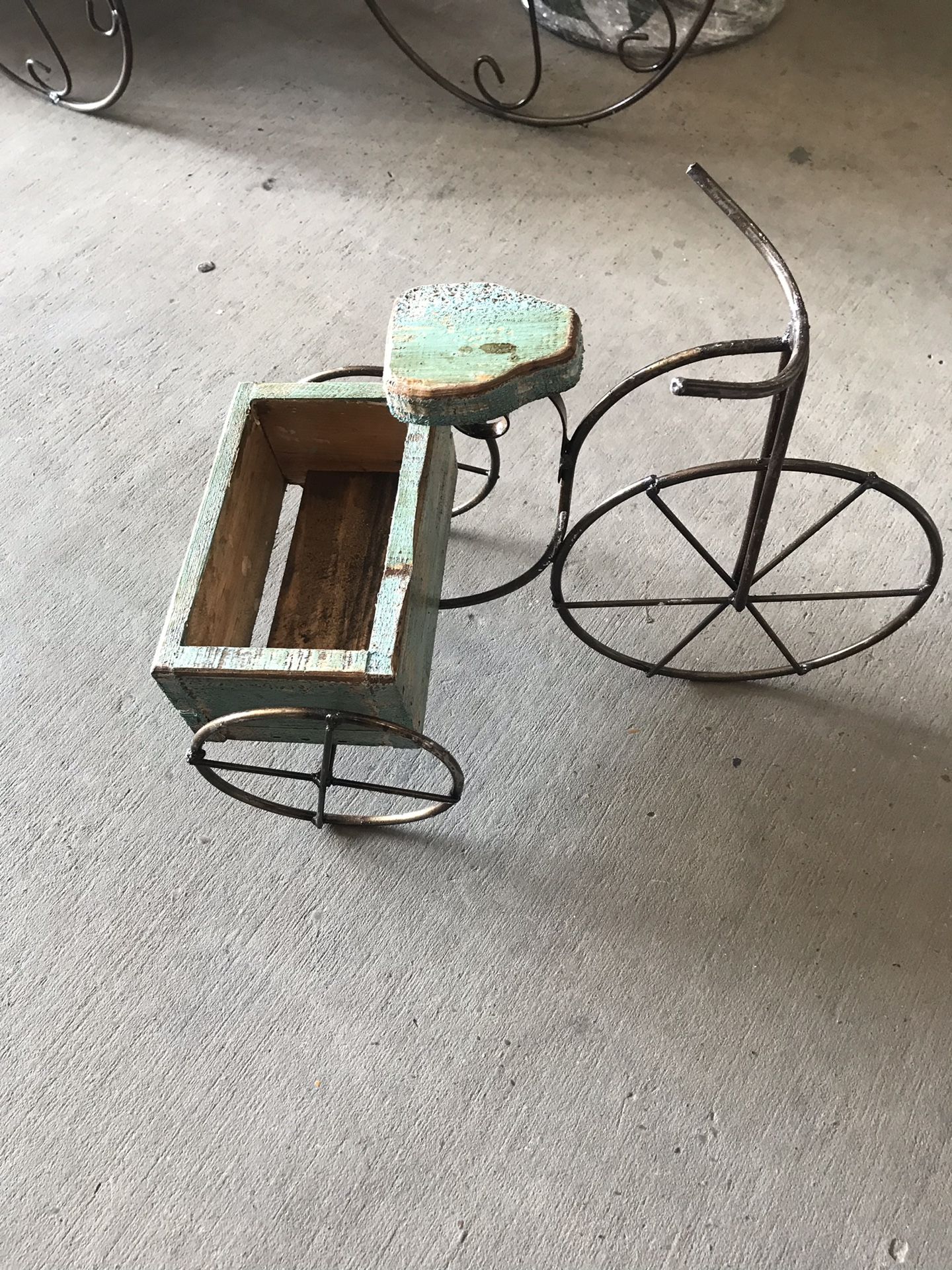 Mini Metal/Wood Planter Bike