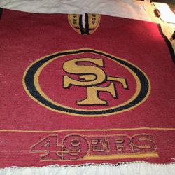 FIRM IN MERCED‼️ EXCELLENT CONDITION MENS PONCHO  2ND PIC USED FOR REFERENCE 