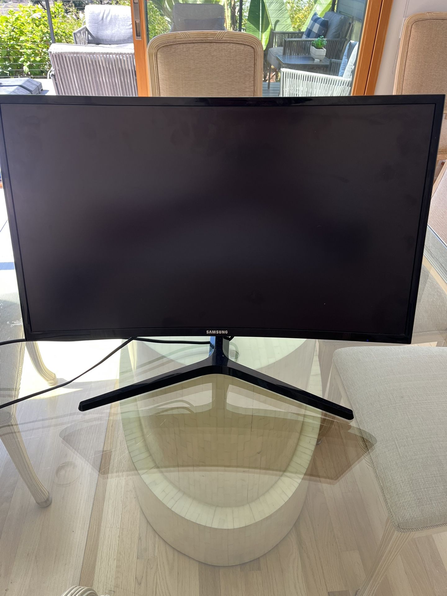 Samsung 27” 1080p Curved Monitor