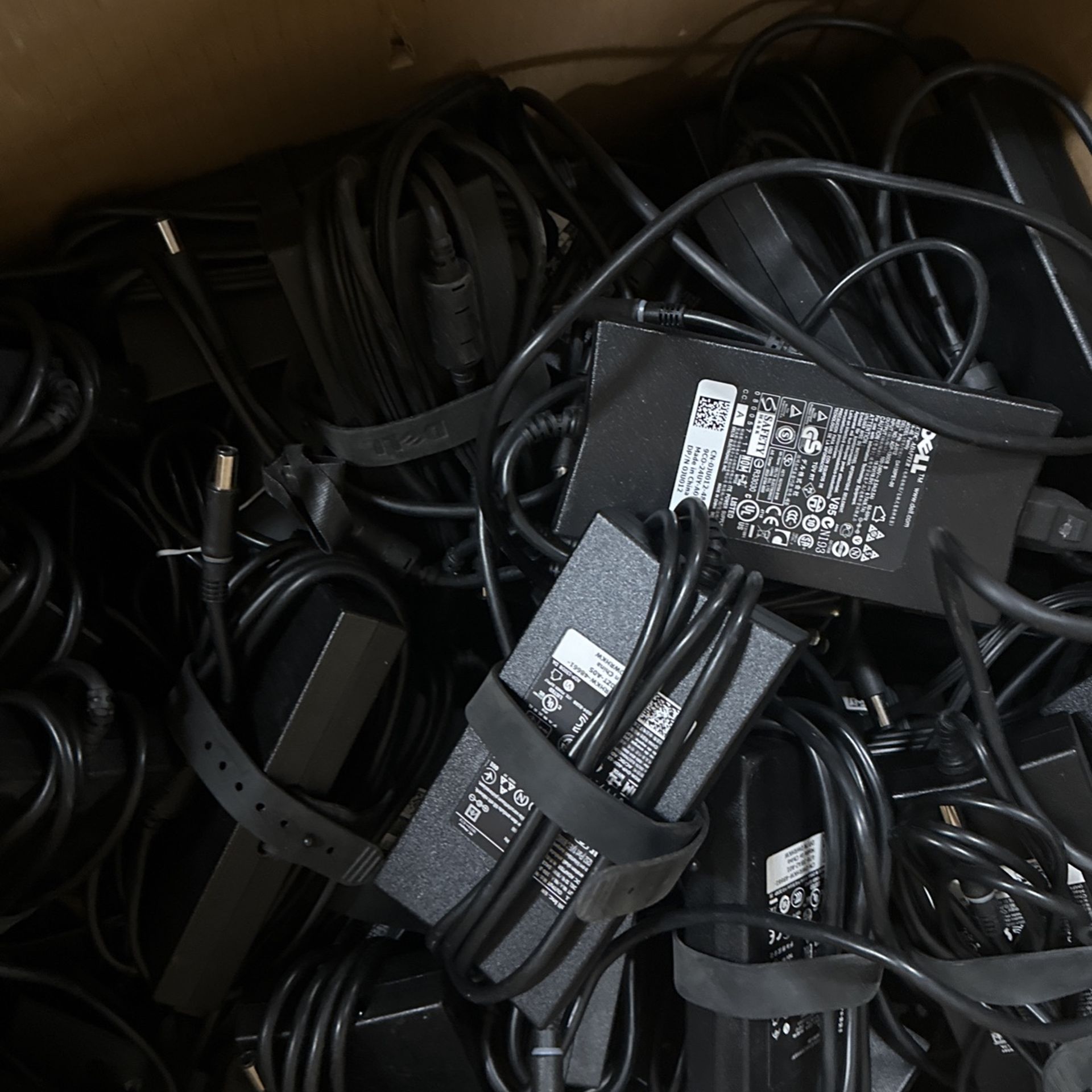 Lot of 100 Dell 130w AC Adapters with power cords