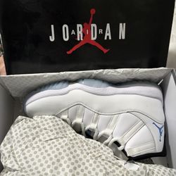 Size 9 Jordan 11 Legend Blue’s Authentic 9/10 Condition 