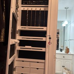 Mirror Jewelry Stand