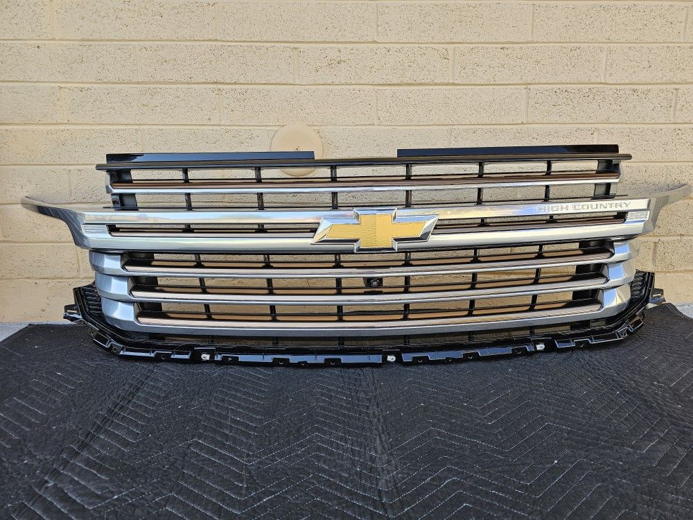 Chevrolet Suburban Tahoe OEM Grille
