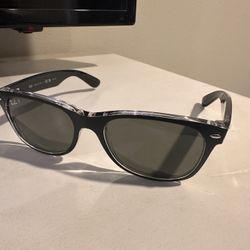 Ray Ban Polarized Sunglasses 2132