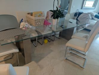 Dining table glass