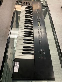 Roland S10 keyboard