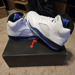 JORDAN 5 GRAPE SIZE 13M, 12M,11.5M