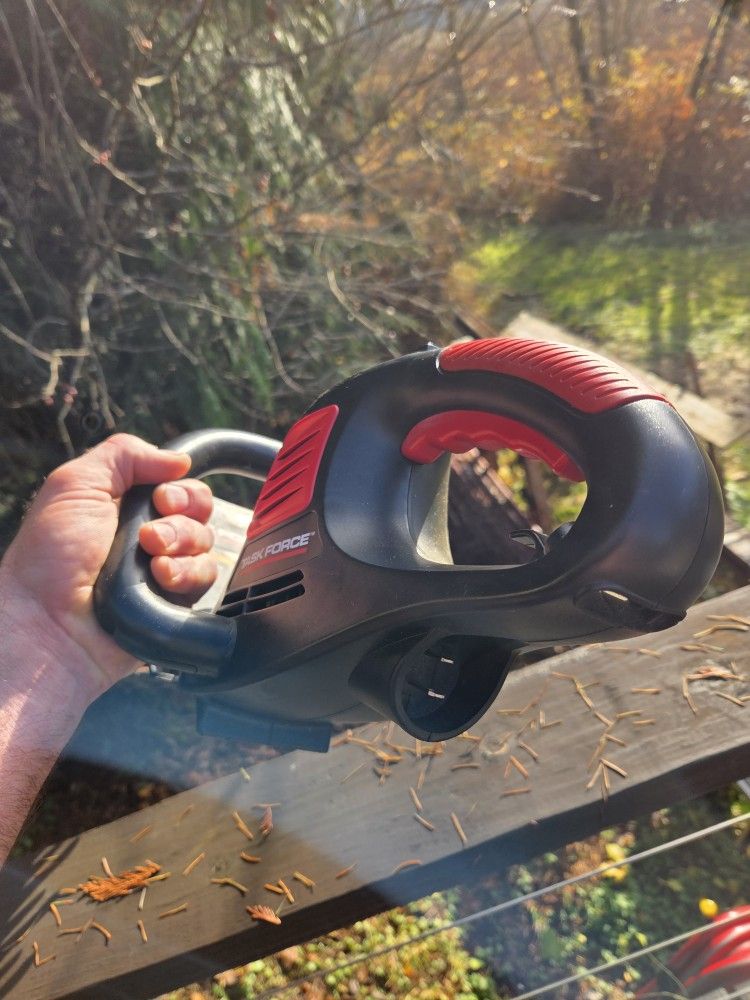 Task Force Electric Hedge Trimmer