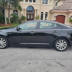 2014 Kia Optima Runs Great Clean Title. 114000 Miles. Finance With No Credit Check