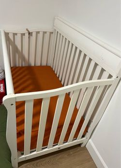 Graco crib and graco breatheable mattreas
