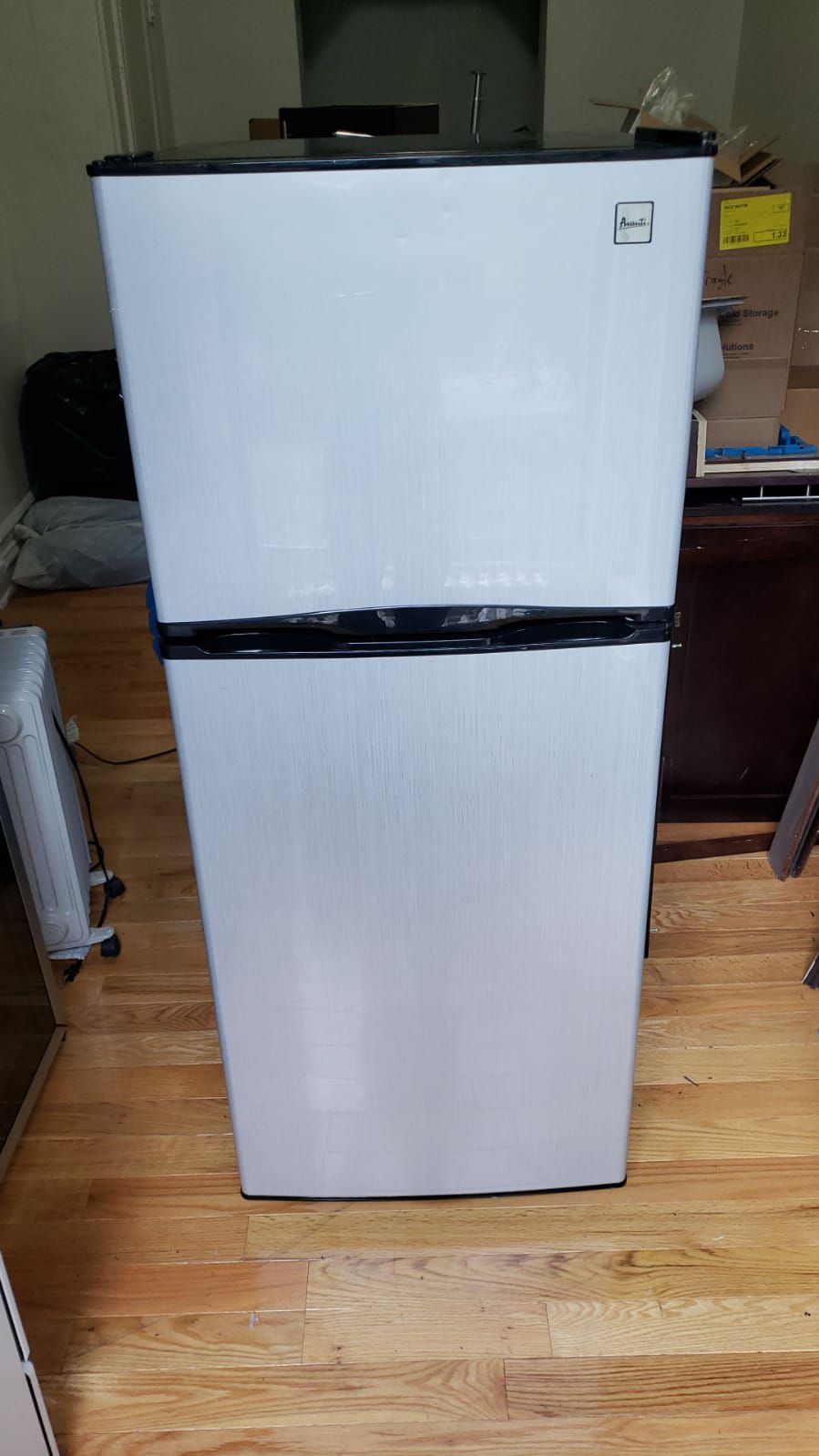 Avanti Refrigerator LIKE NEW