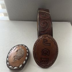 Vintage 1978 Men's Western-Style Belt. With 2 belt buckles: Metallic Deer & Stag Head, size: 42