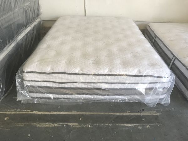New Queen Serta Iseries Hybrid Super Pillow Top Mattress Furniture New Queen Serta Iseries Hybrid Super Pillow Top Mattress Furniture In Mill Creek Wa Offerup