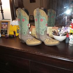 Female Shoes: Size 7/ Cowboy Boots/ Burgundy Calvin Klein