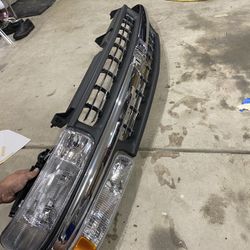 99-02 Silverado Grill And Headlights/turn Signals