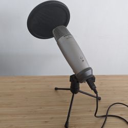 Retail $200 Professional Studio Microphone Samson C01U PRO