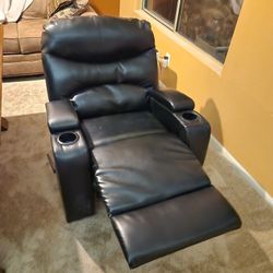 Black Leather Recliners