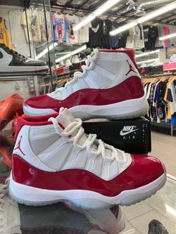Air Jordan 11 Retro Cherry