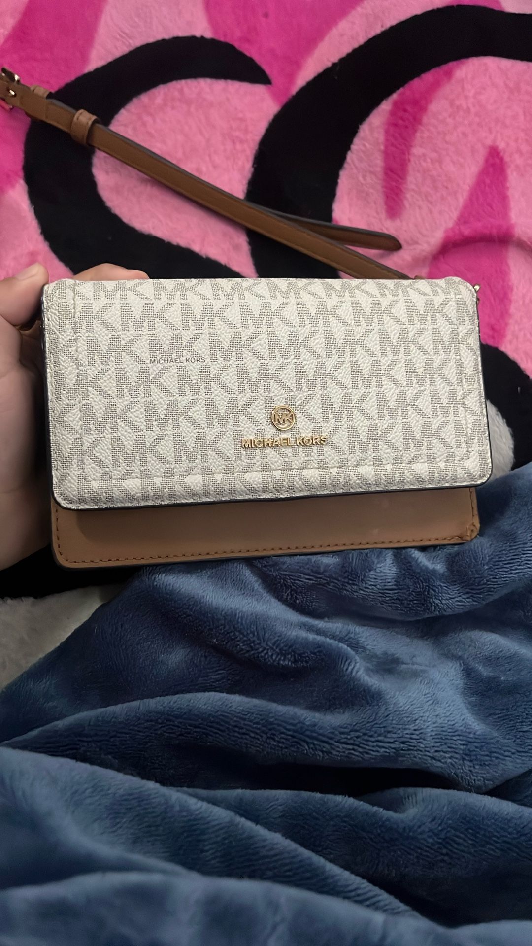 Michael Kors cross body purse