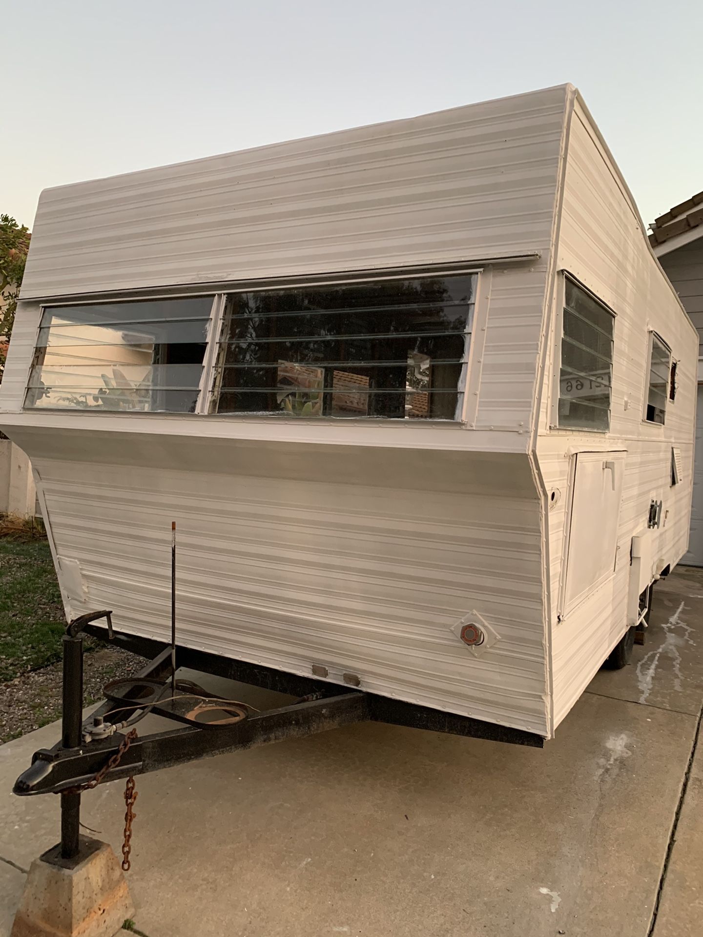 18’ Aristocrat Land Line camper/ rv trailer shell (~1966). Pick up now pending. Will update comment if it falls through.