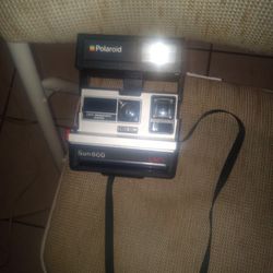 Polaroid Sun 600 Camera LMS