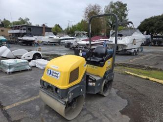 Wacker 12A-90 (double drum asphalt roller)