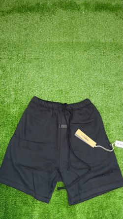 BLACK ESSENTIAL SHORTS