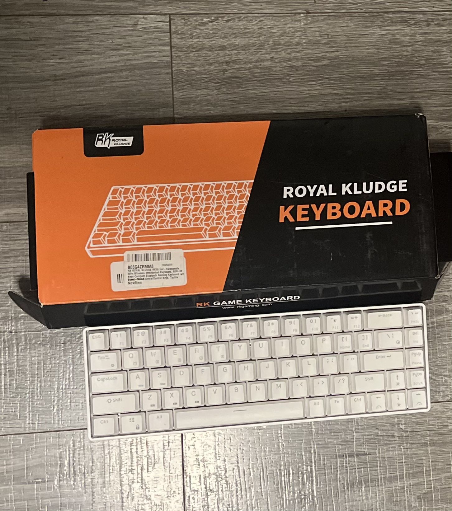 New Gaming Keyboard, Royal Kludge, Bluetooth Enabled and Wireless
