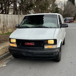 2000 GMC Safari Cargo