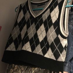 SHEIN Sweater Vest Size L