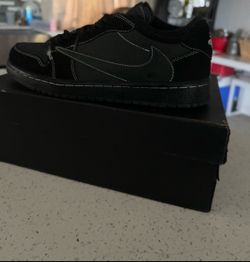 Travis scoots Nike Low-Top Sneakers All Black