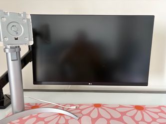 LG 27UP850K-W 27 inch monitor