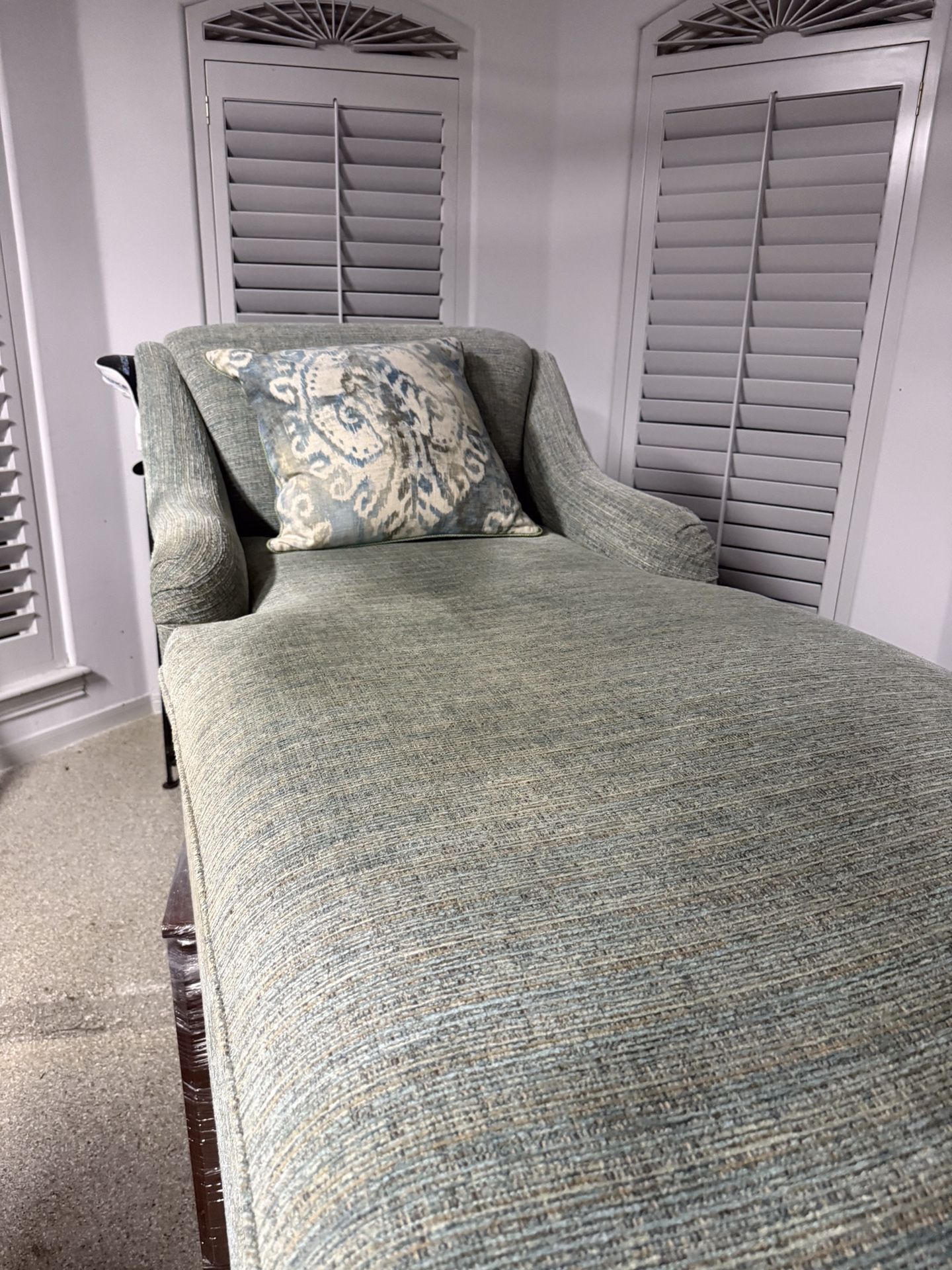 Chaise Lounge