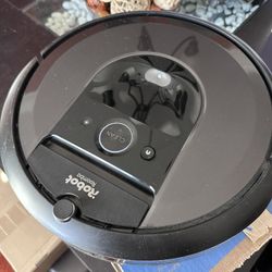 iRobot Roomba i7 Vacuum