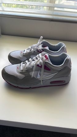 Nike Air Max women’s size 8.5